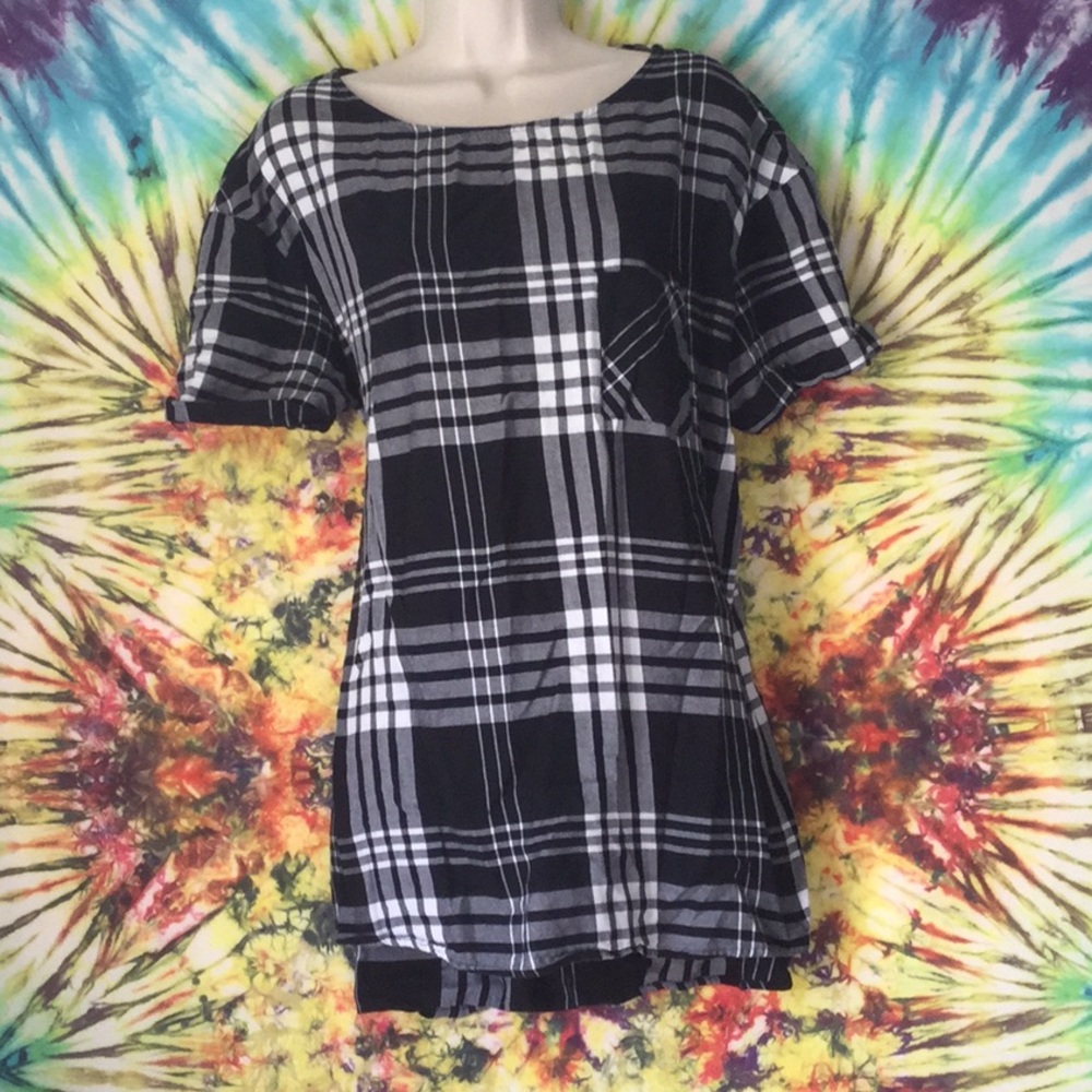 Black and White Plaid Top